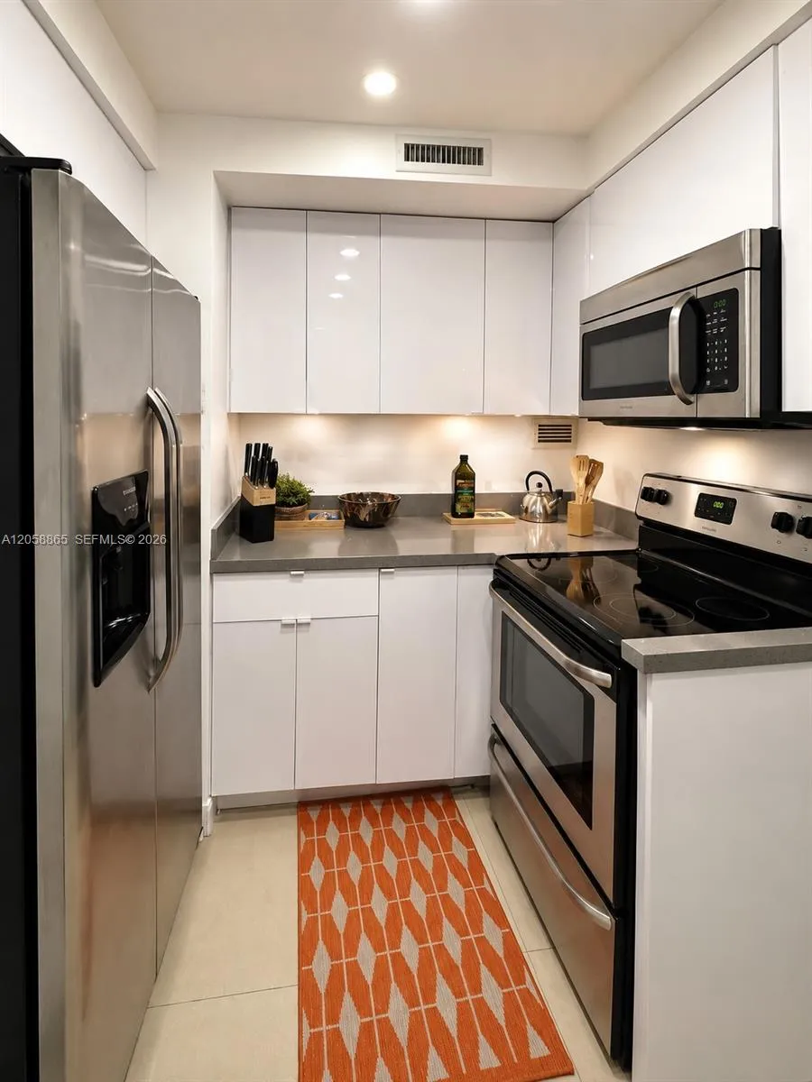 Foto de propiedad en 3505 S Ocean Drive 411, Hollywood, FL 33019 Hollywood con MLS#
