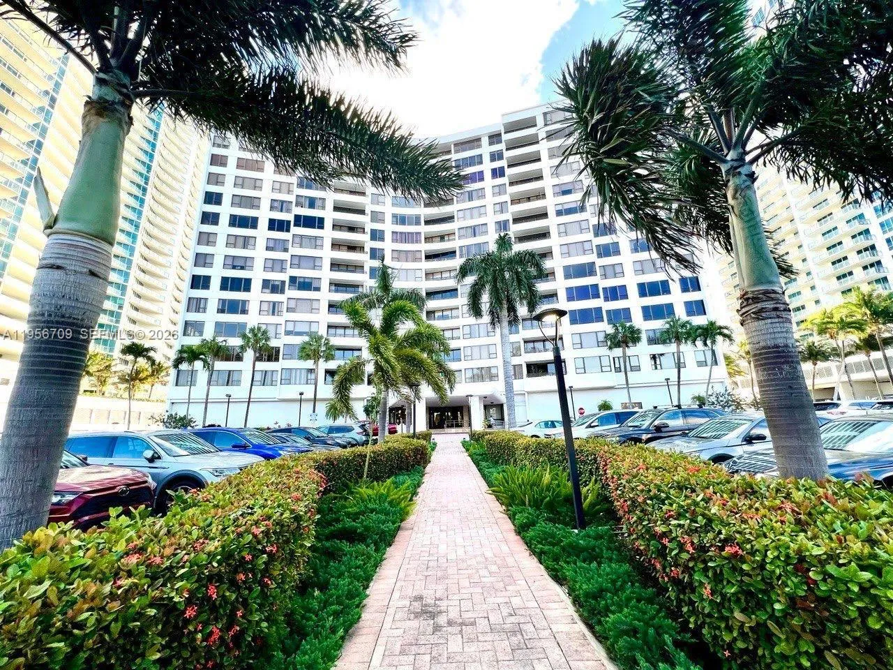 Foto de propiedad en 3505 S Ocean Drive 619, Hollywood, FL 33019 Hollywood con MLS#