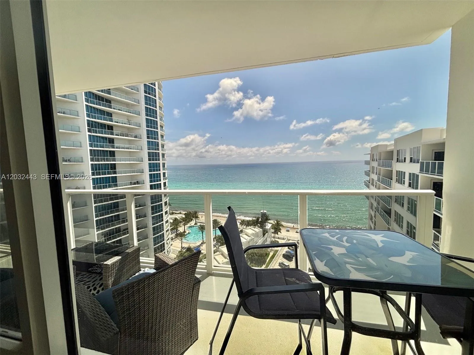Foto de propiedad en 3505 S Ocean Drive PH-6, Hollywood, FL 33019 Hollywood con MLS#