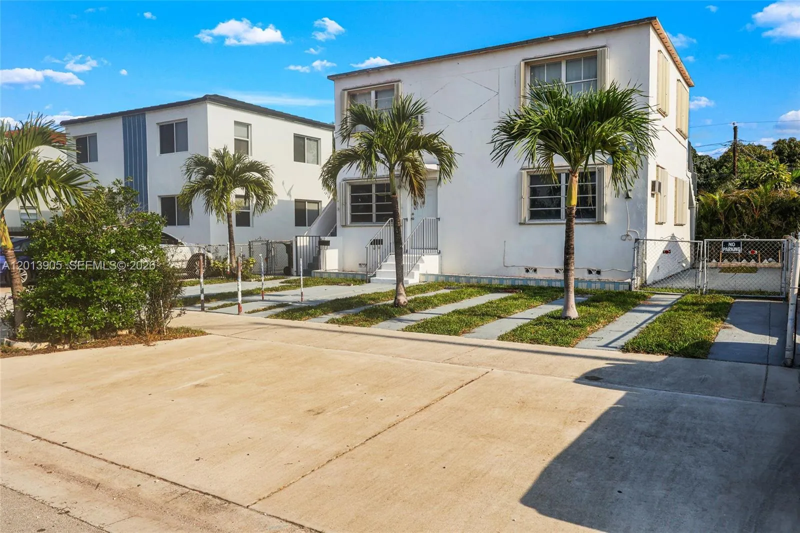 Vendido 351 E 14th Street, Hialeah, FL 33010, Hialeah, FL 33010