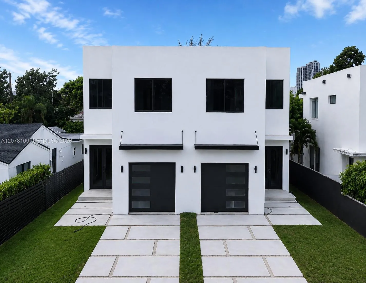Foto de propiedad en 3520 SW 25th Terrace, Miami, FL 33133 Miami con MLS# 