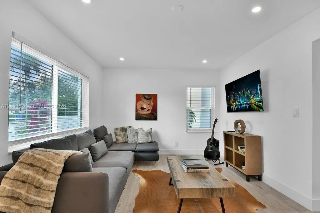 Foto de propiedad en 3521 SW 16th Street 0, Miami, FL 33145 Miami con MLS# 
