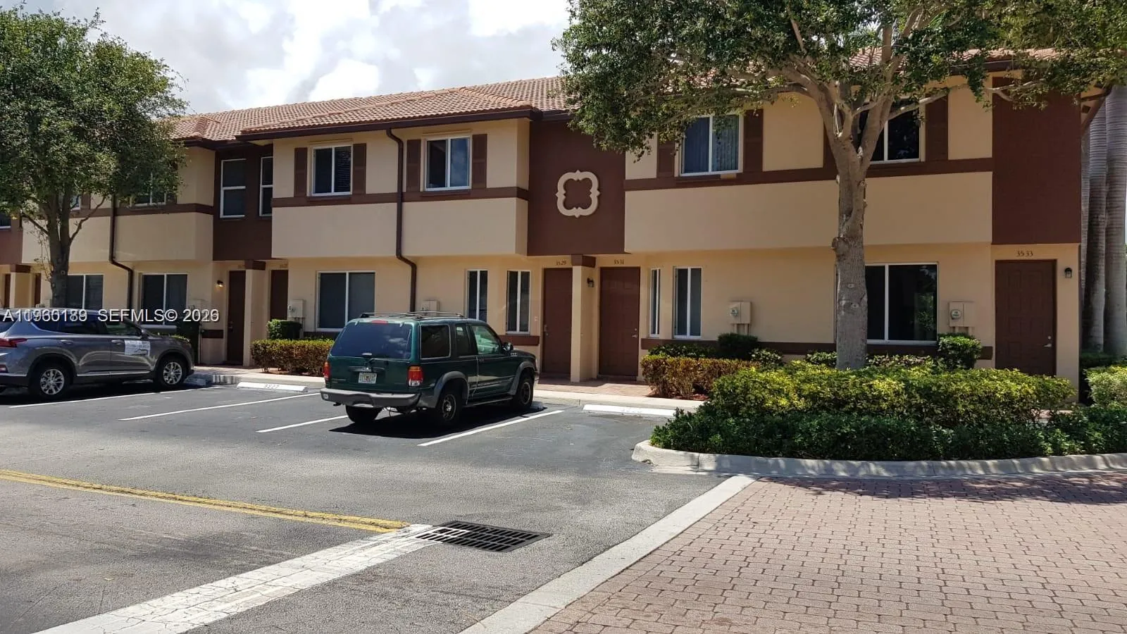 Foto de propiedad en 3525 Sonoma Drive, Riviera Beach, FL 33404 Riviera Beach con MLS# 