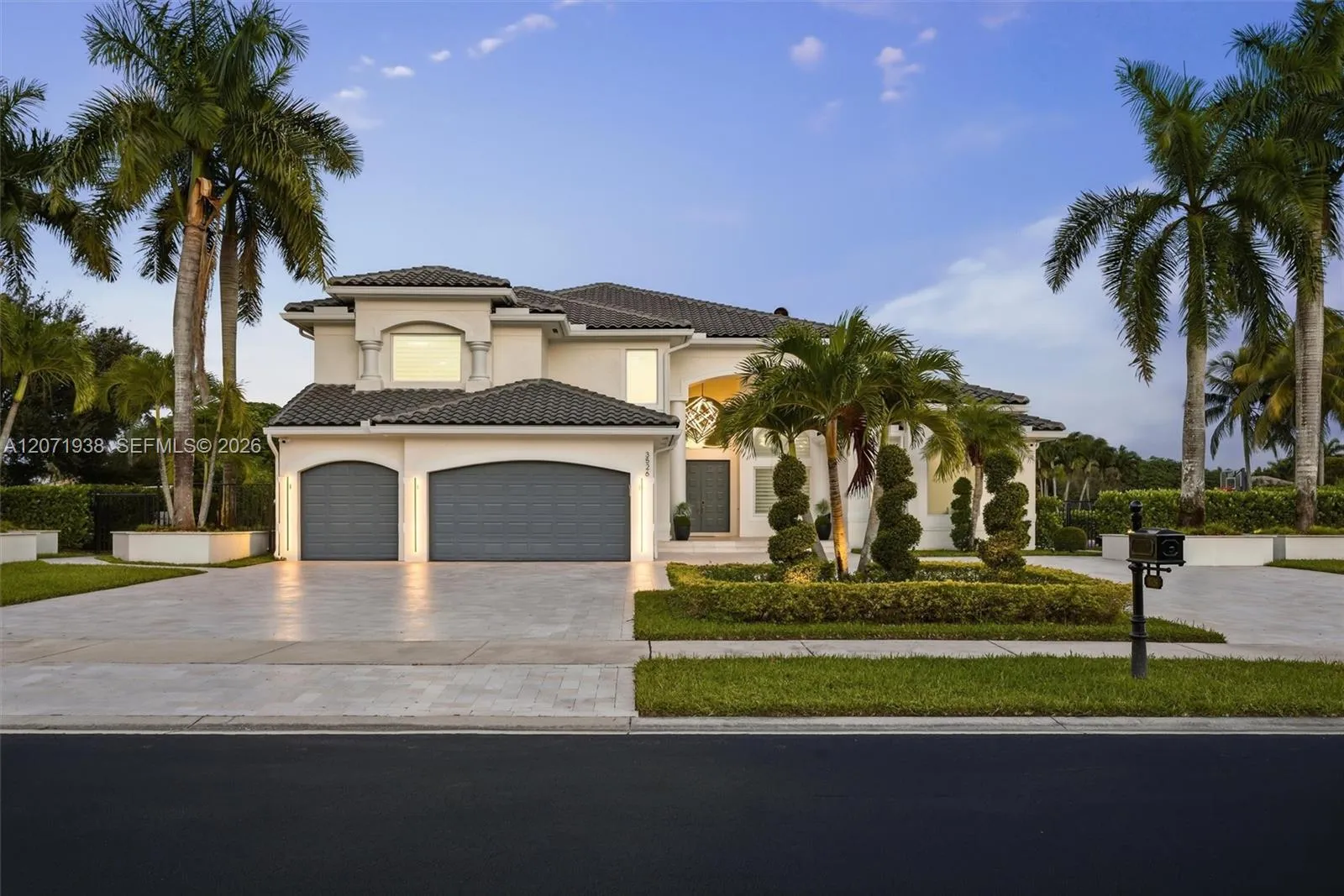 Foto de propiedad en 3526 Juniper Lane, Davie, FL 33330 Davie con MLS# 