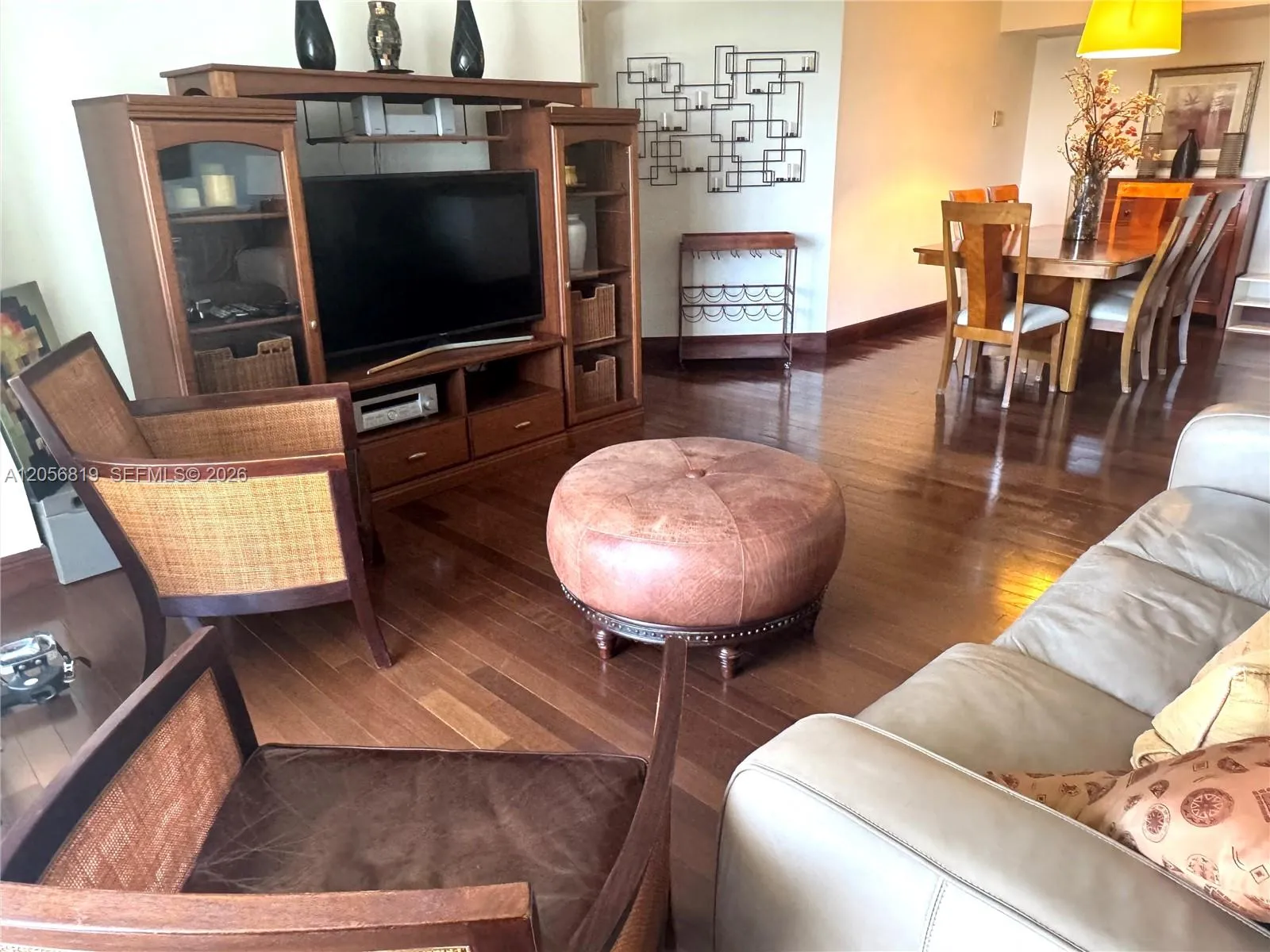 Foto de propiedad en 3530 Mystic Pointe Drive 1208, Aventura, FL 33180 Aventura con MLS# 