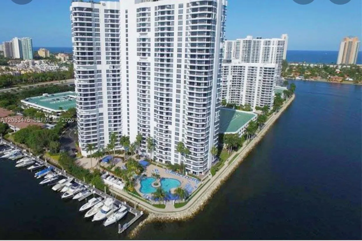 En Venta 3530 Mystic Pointe Drive 3003, Aventura, FL 33180, Aventura, FL 33180