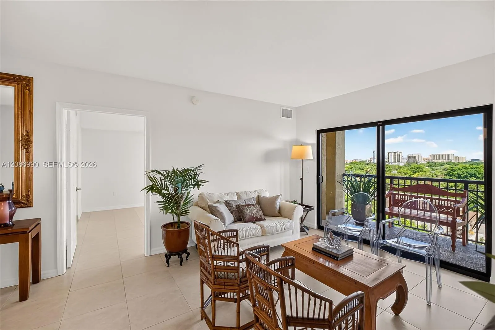 En Venta 3530 SW 22nd Street 805, Miami, FL 33145, Miami, FL 33145