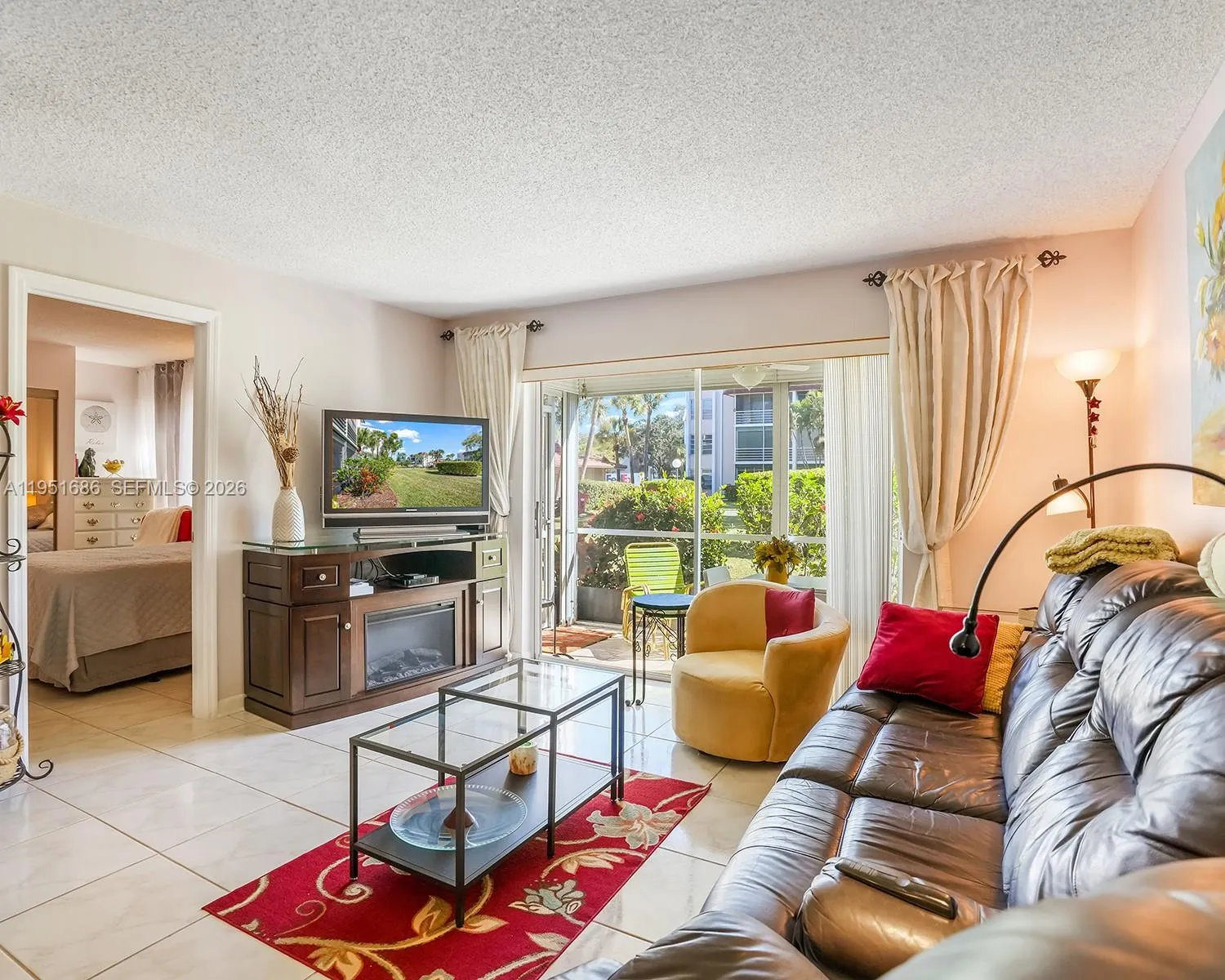 Foto de propiedad en 3531 Inverrary Drive 107, Lauderhill, FL 33319 Lauderhill con MLS# 