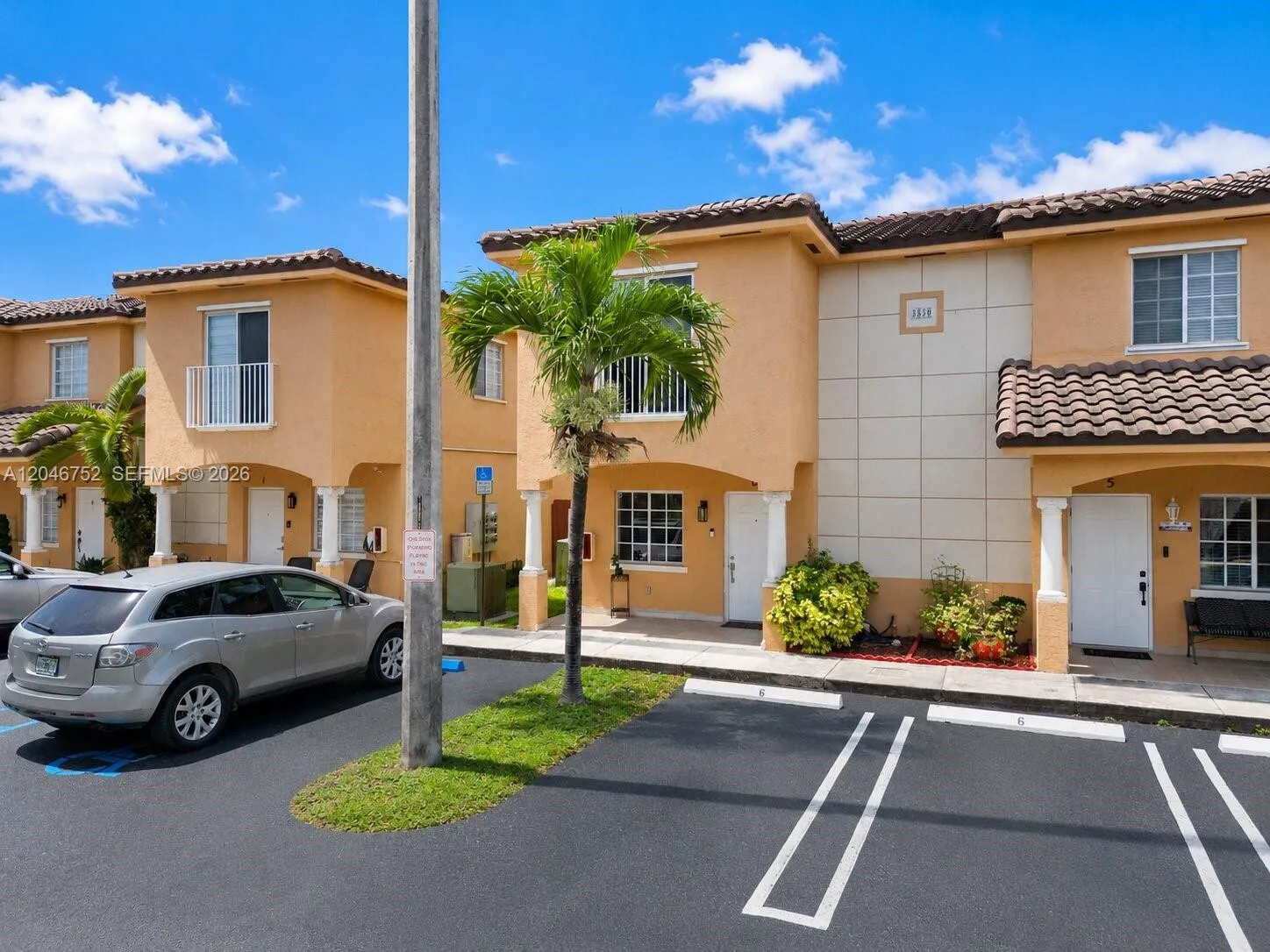 Vendido 3539 W 76th Street 6, Hialeah, FL 33018, Hialeah, FL 33018