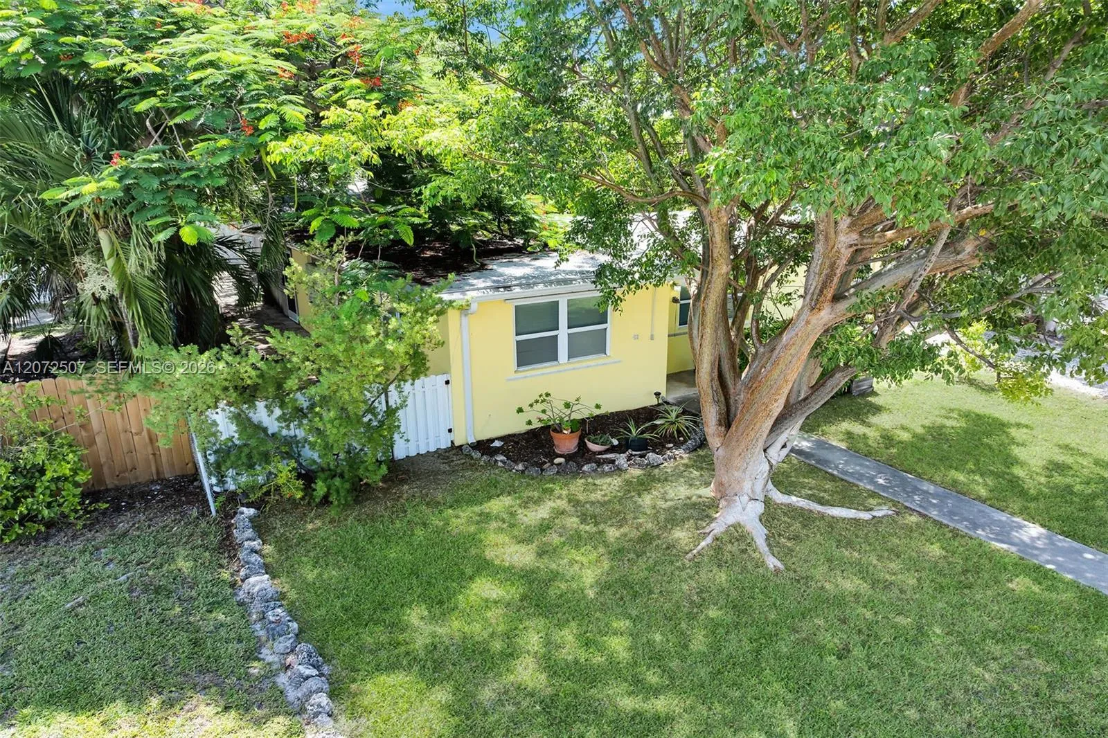 Foto de propiedad en 354 96th Street Ocean, Marathon, FL 33050 Marathon con MLS# 