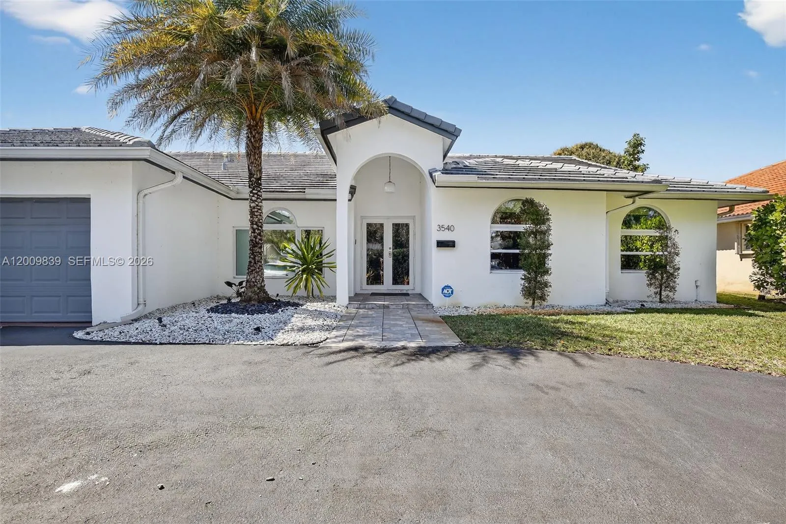 Foto de propiedad en 3540 N Park Road, Hollywood, FL 33021 Hollywood con MLS# 