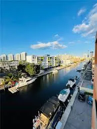 Foto de propiedad en 3545 NE 167th Street 505, North Miami Beach, FL 33160 North Miami Beach con MLS# 