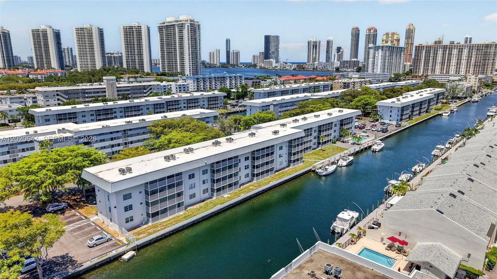 Vendido 3550 NE 169th Street 407, North Miami Beach, FL 33160, North Miami Beach, FL 33160