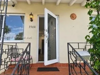 En Renta 3560 NW 19th Street 3560, Miami, FL 33125, Miami, FL 33125
