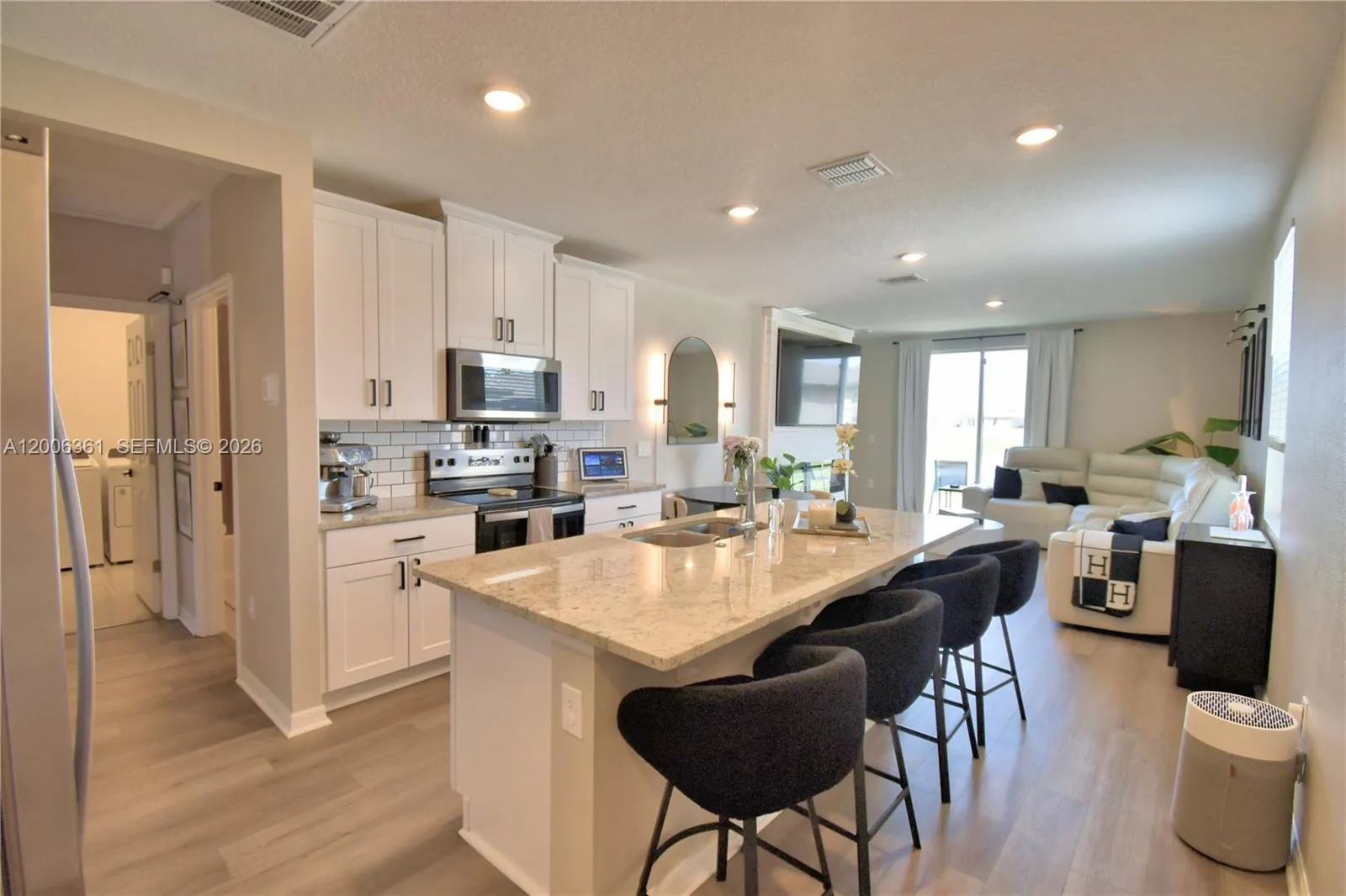 Foto de propiedad en 3563 Broadwing Boulevard, Kissimmee, FL 34759 Kissimmee con MLS# 