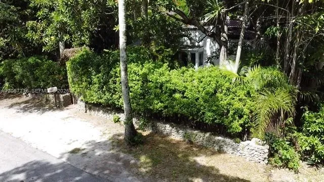 Foto de propiedad en 3564 Linden Lane, Miami, FL 33133 Miami con MLS# 