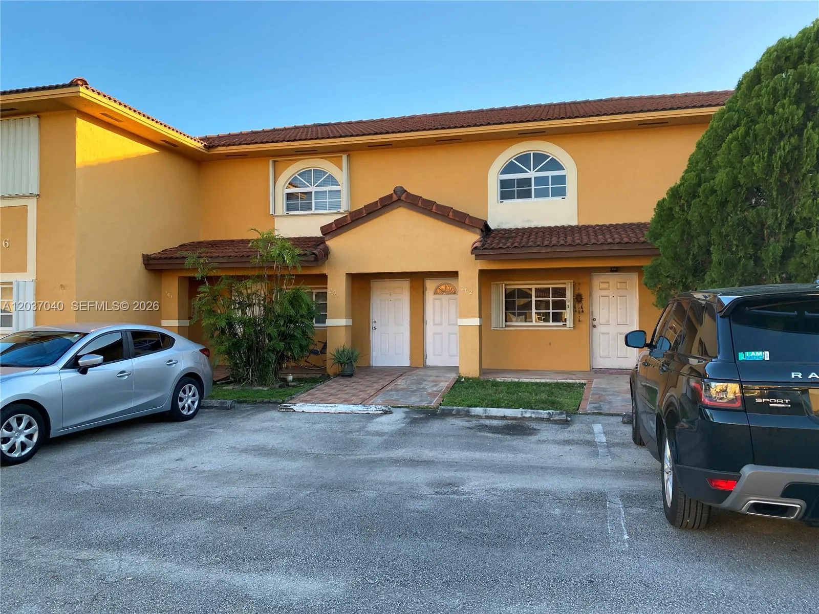 En Renta 3566 W 80th Street 202-57, Hialeah, FL 33018, Hialeah, FL 33018