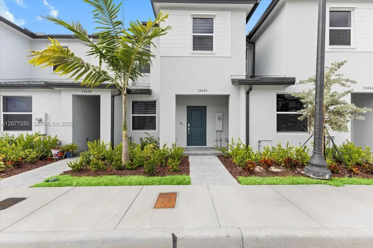 Foto de propiedad en 35670 SW 178 Court, Miami, FL 33034 Miami con MLS# 