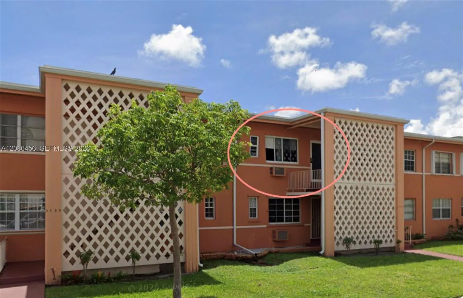 Foto de propiedad en 3570 SW 9th Terrace 9B, Miami, FL 33135 Miami con MLS# 