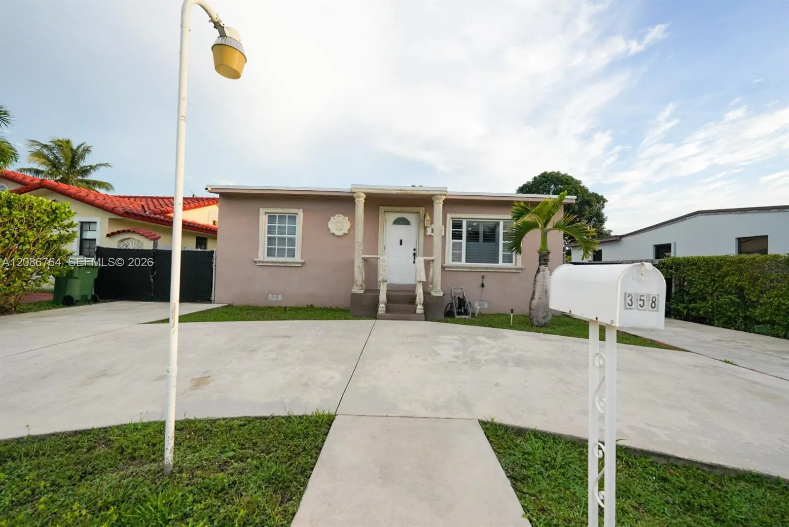 En Venta 358 E 45th Street, Hialeah, FL 33013, Hialeah, FL 33013