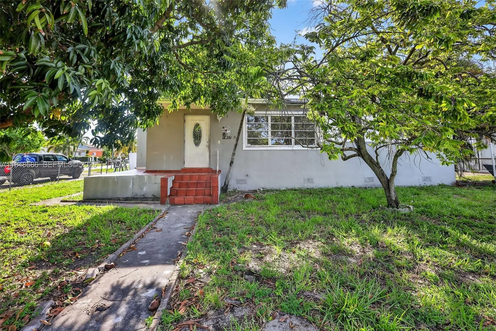 Vendido 3581 W 2nd Avenue, Hialeah, FL 33012, Hialeah, FL 33012