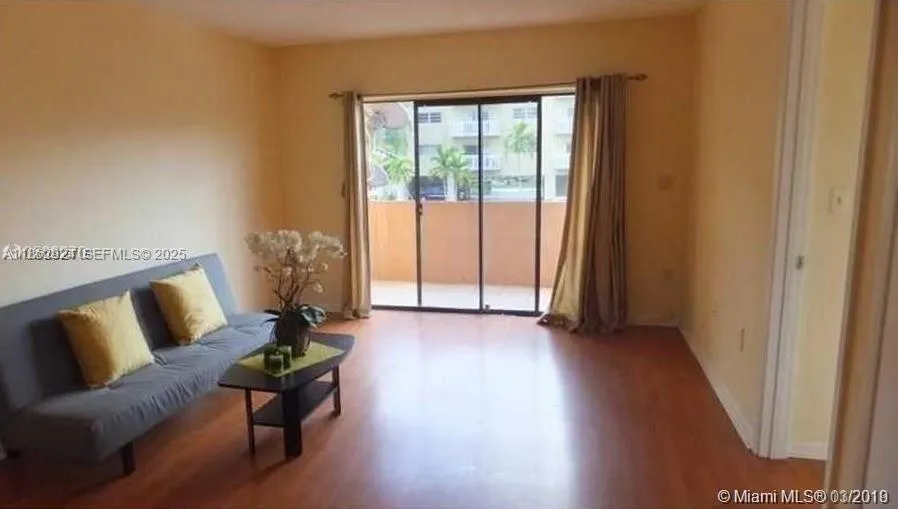En Venta 3582 NE 171st Street 203, North Miami Beach, FL 33160, North Miami Beach, FL 33160