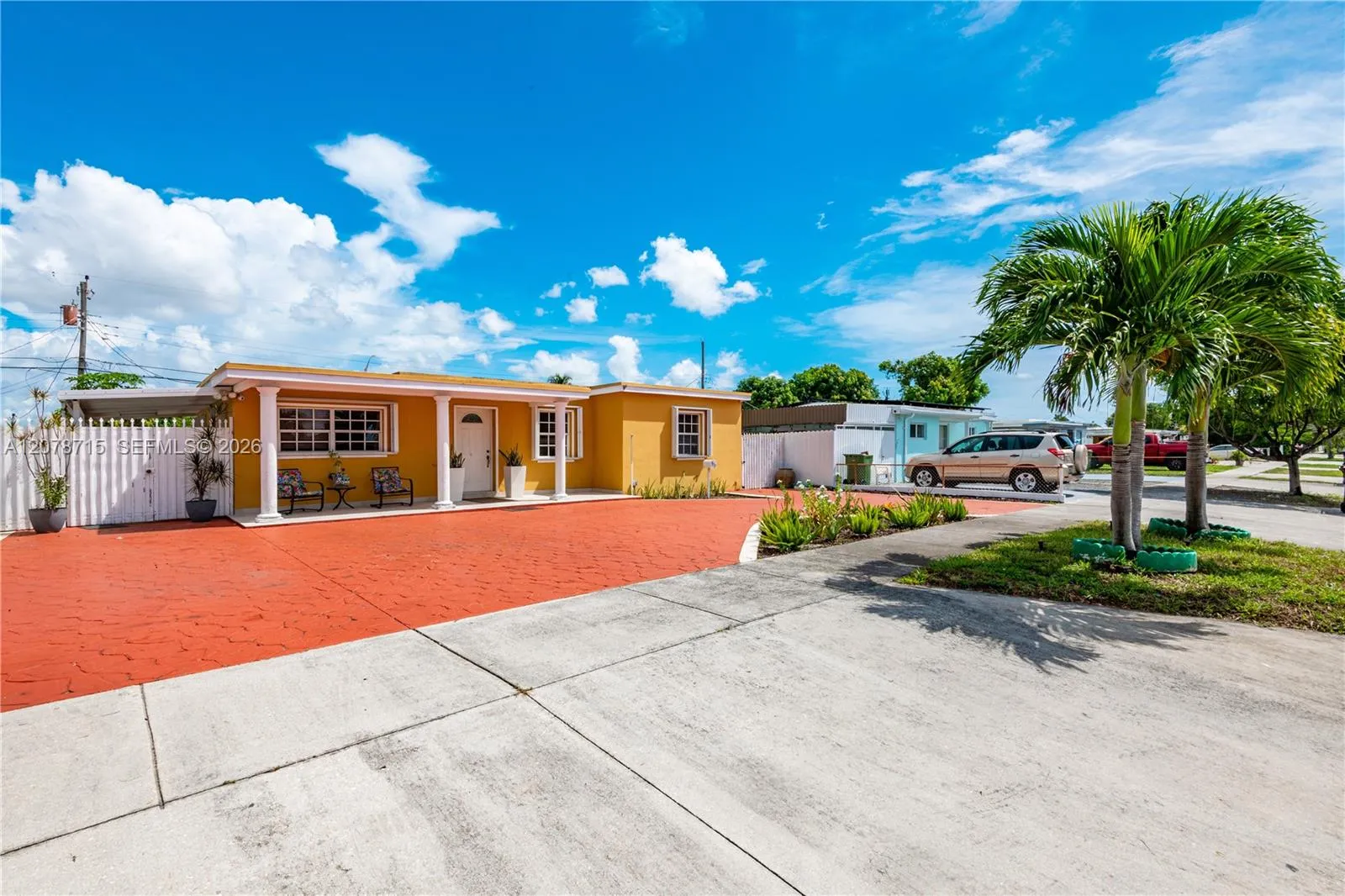 En Venta 359 W 35th Street, Hialeah, FL 33012, Hialeah, FL 33012