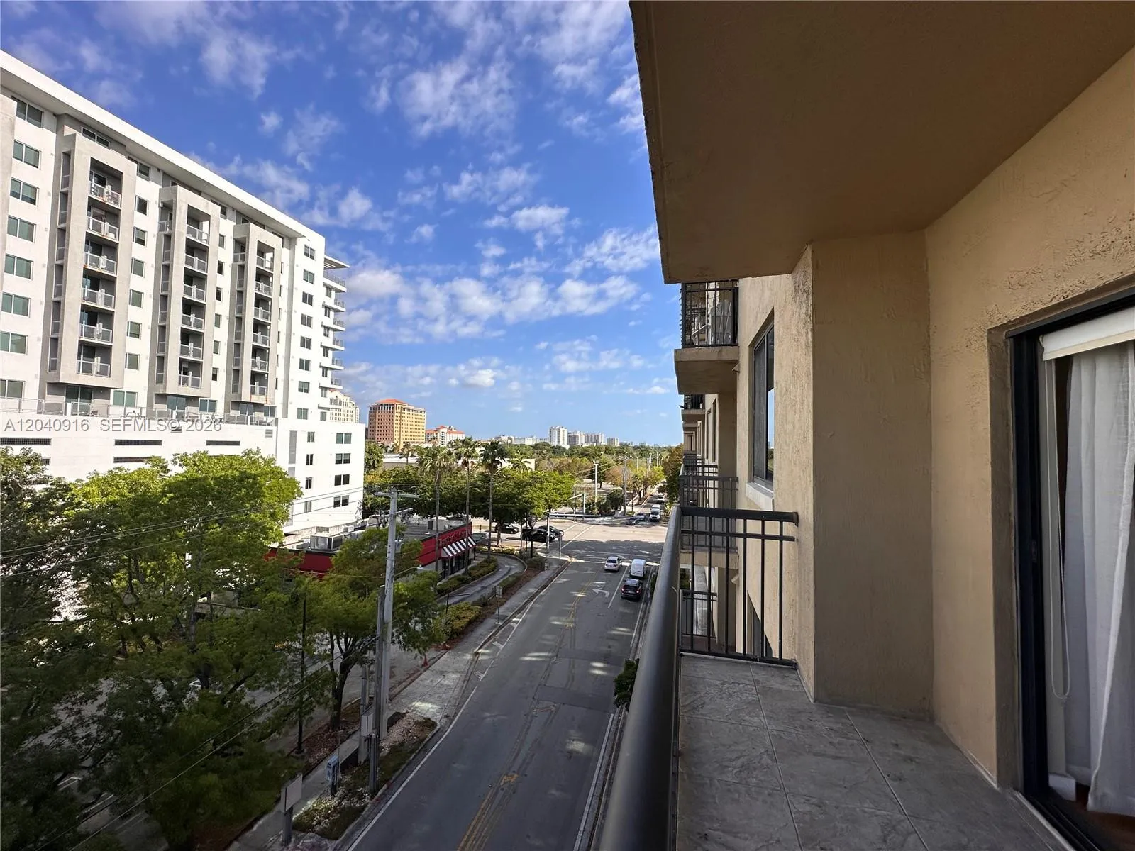 Foto de propiedad en 3590 Coral Way 611, Miami, FL 33145 Miami con MLS#
