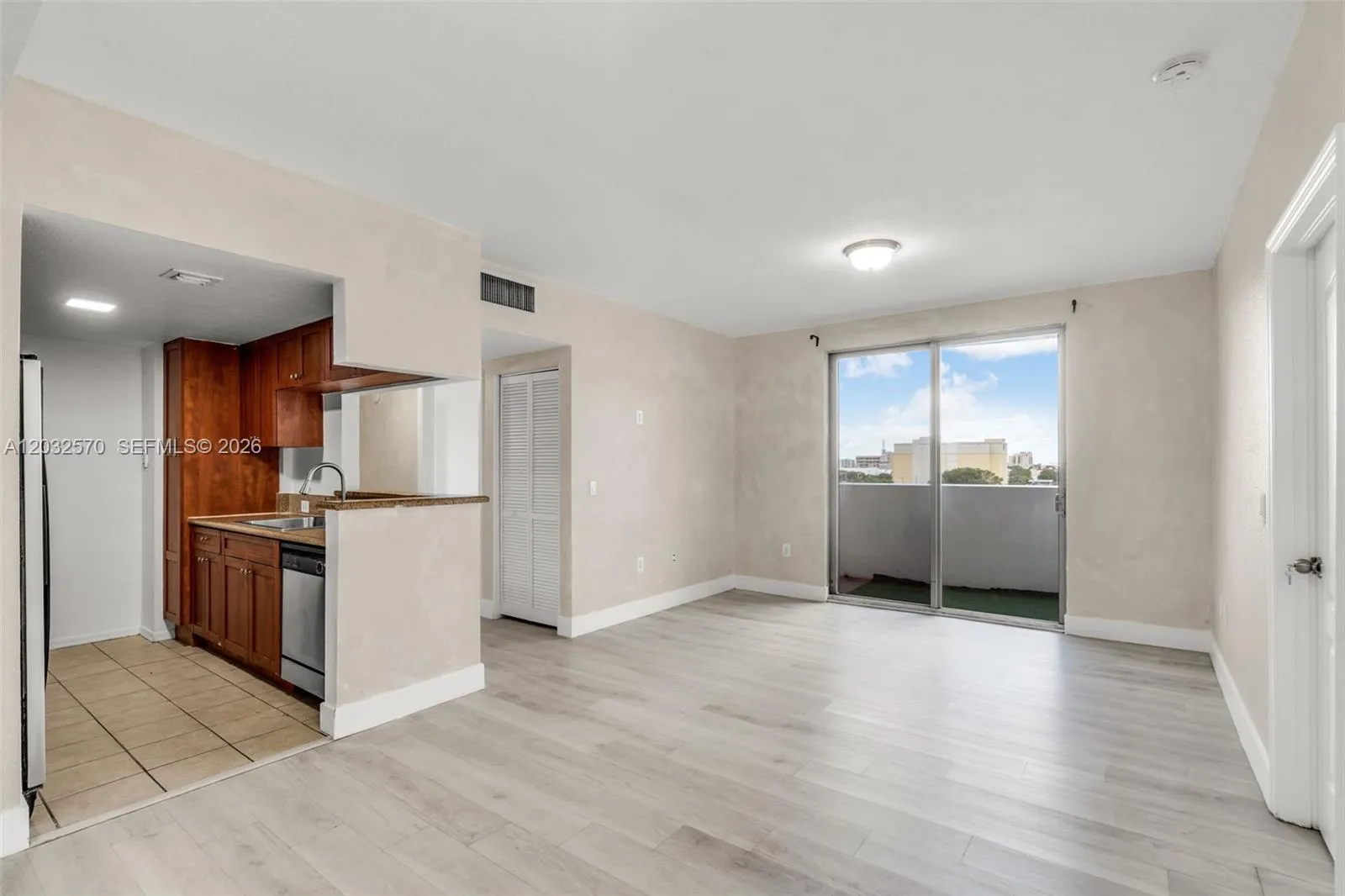 En Venta 36 NW 6th Avenue 601, Miami, FL 33128, Miami, FL 33128