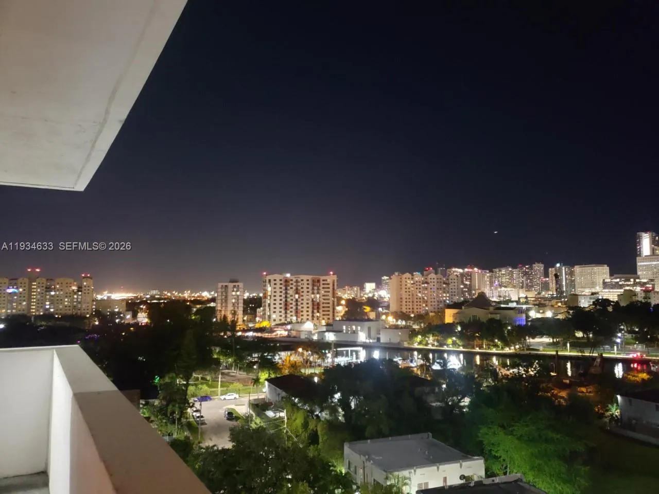 Foto de propiedad en 36 NW 6th Avenue 906, Miami, FL 33128 Miami con MLS# 