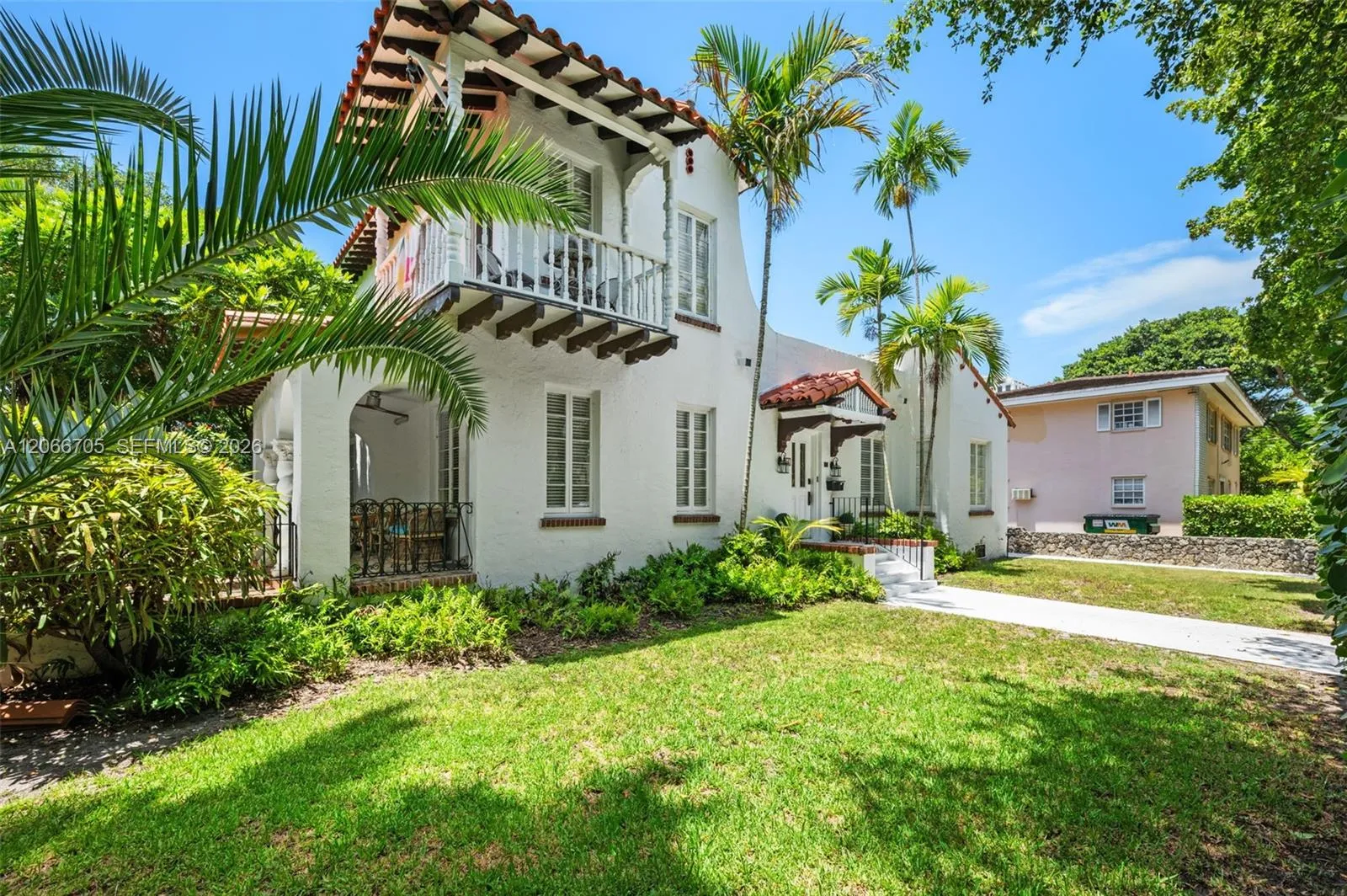Foto de propiedad en 36 Phoenetia Avenue, Coral Gables, FL 33134 Coral Gables con MLS# 