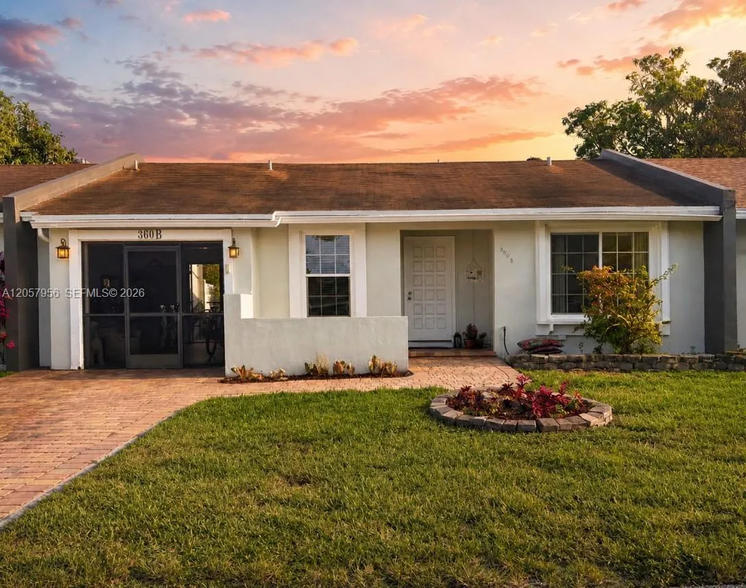 Foto de propiedad en 360 N B Lakewood Circle E, Margate, FL 33063 Margate con MLS# 