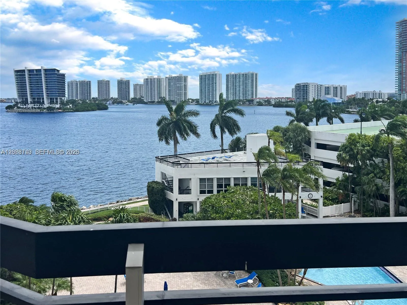 En Renta 3600 Mystic Pointe Drive 604, Aventura, FL 33180, Aventura, FL 33180