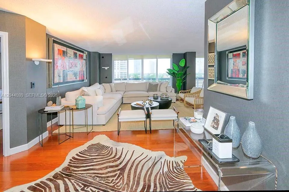 En Renta 3600 Mystic Pointe Drive 718, Aventura, FL 33180, Aventura, FL 33180