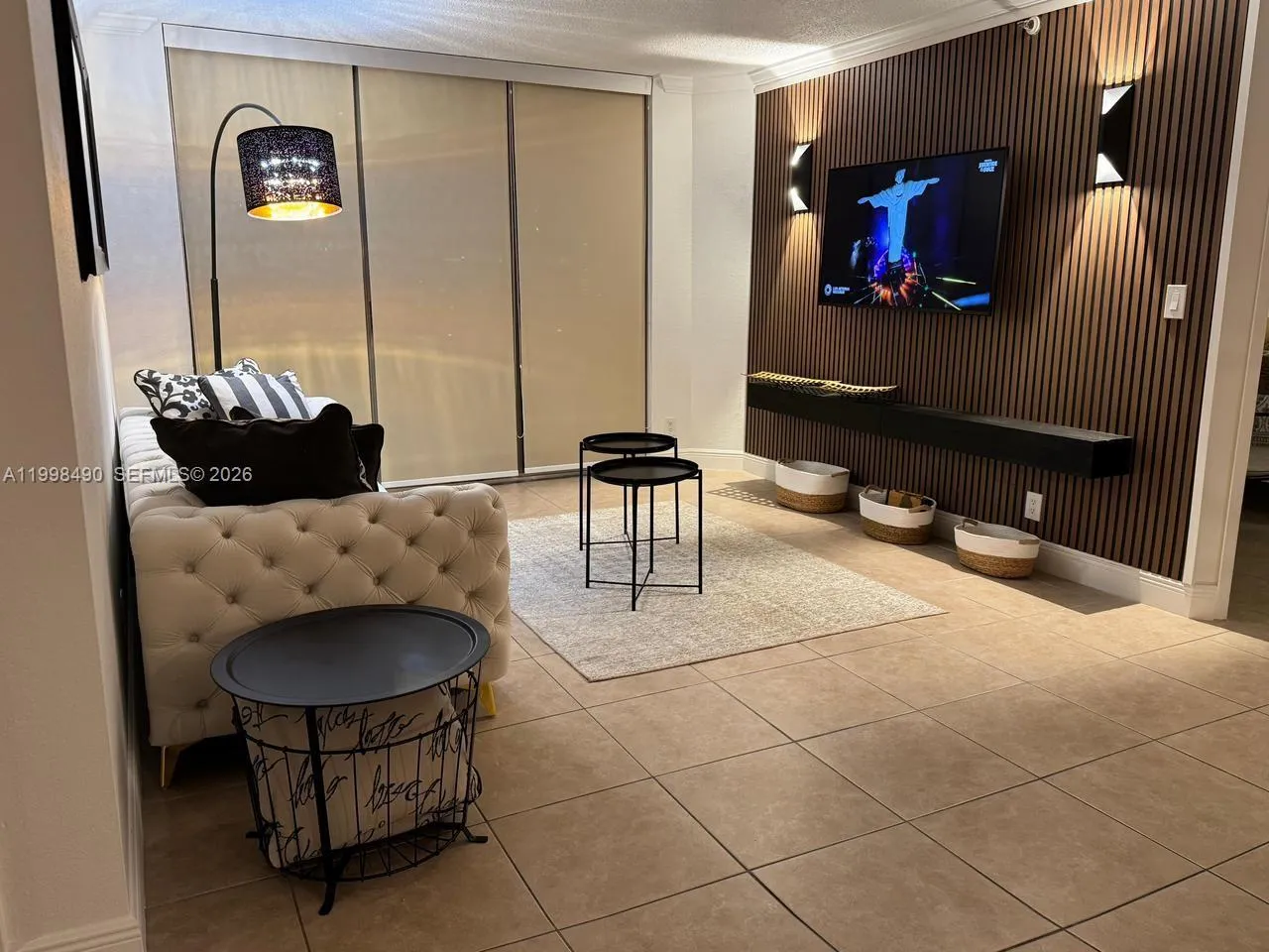 En Renta 3600 Mystic Pointe Drive 910, Aventura, FL 33180, Aventura, FL 33180