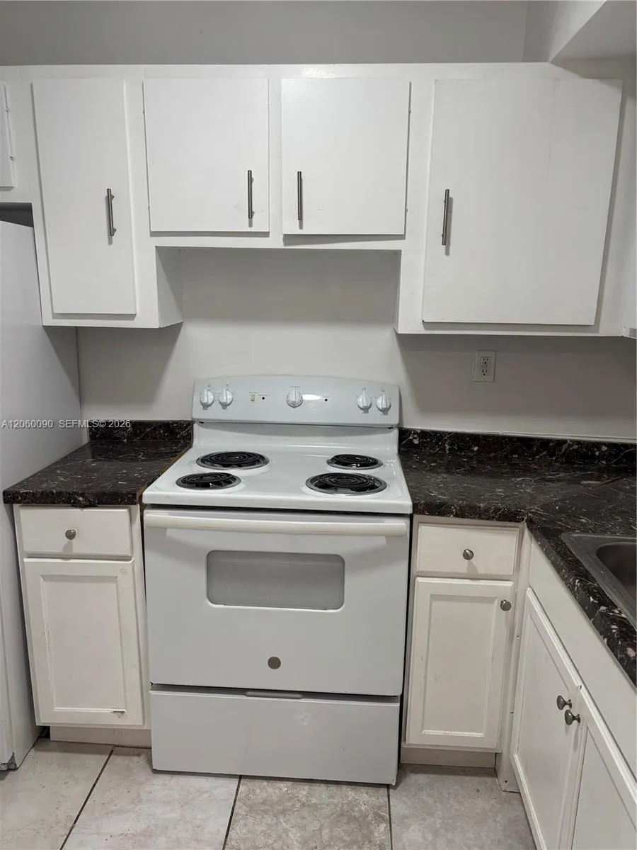 Foto de propiedad en 3600 NW 21st Street 101, Lauderdale Lakes, FL 33311 Lauderdale Lakes con MLS# 