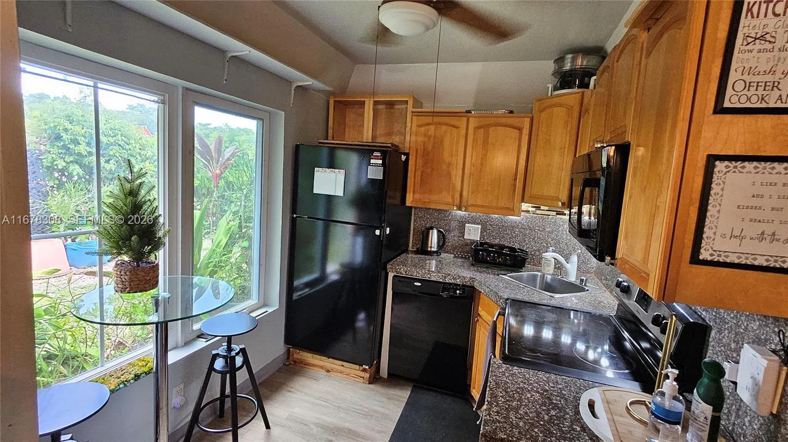 Foto de propiedad en 3600 S Le Jeune Road 3600, Coral Gables, FL 33134 Coral Gables con MLS# 