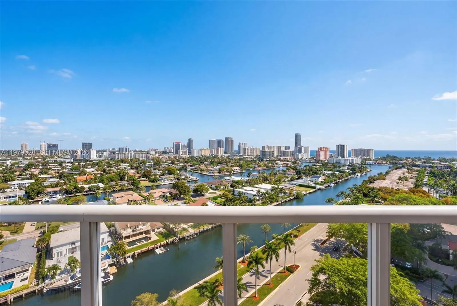 Foto de propiedad en 3600 Yacht Club Drive 1802, Aventura, FL 33180 Aventura con MLS# 