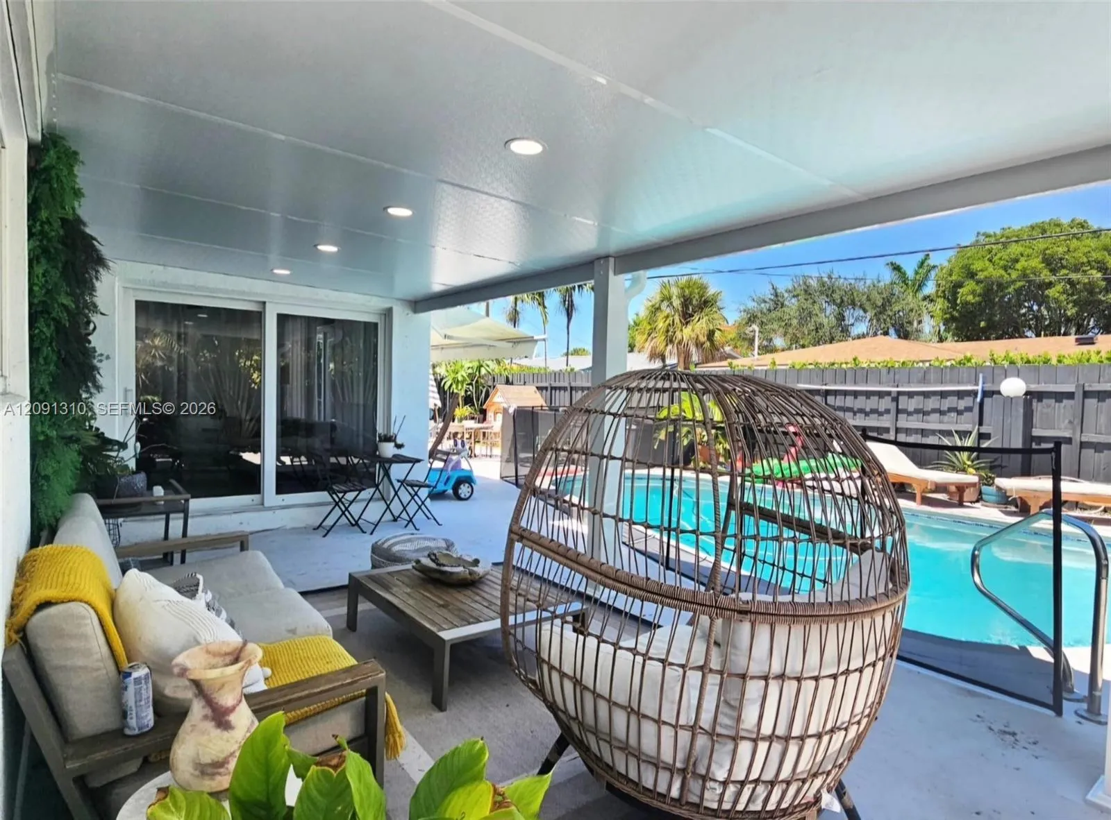 Foto de propiedad en 3602 NE 18th Avenue, Oakland Park, FL 33334 Oakland Park con MLS# 