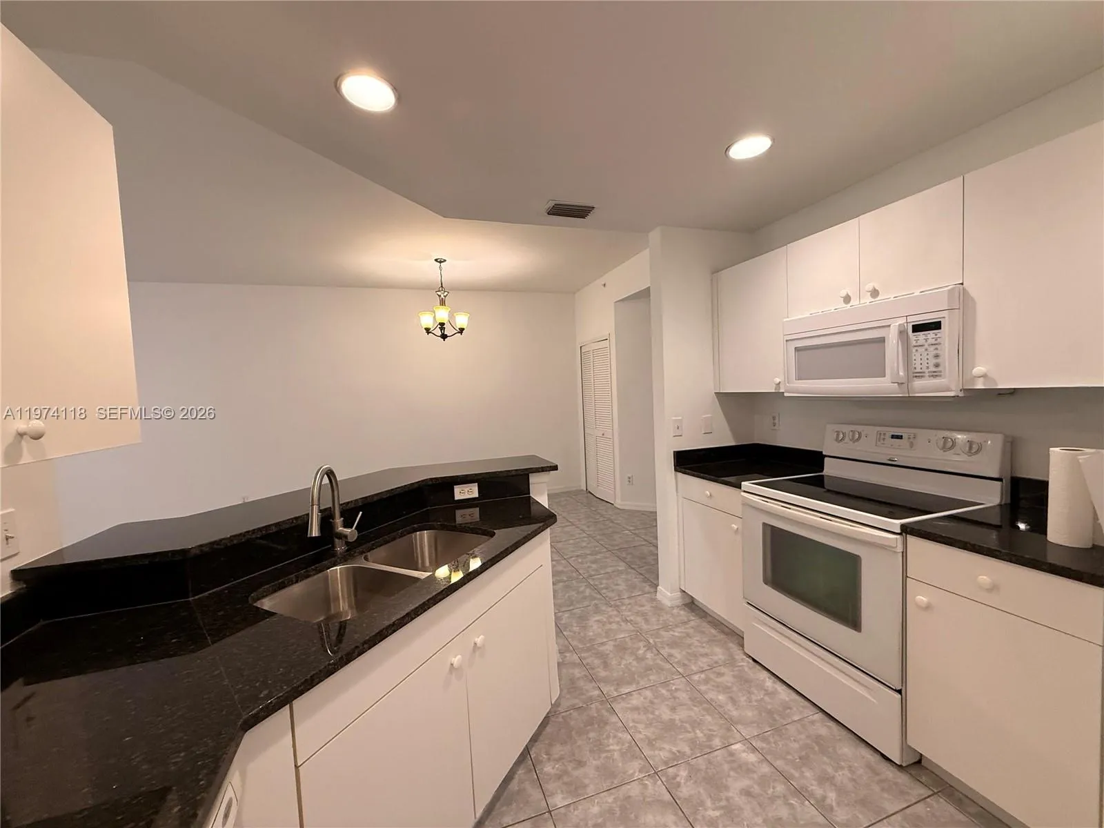 En Venta 3602 Skyline Boulevard 104, Cape Coral, FL 33914, Cape Coral, FL 33914