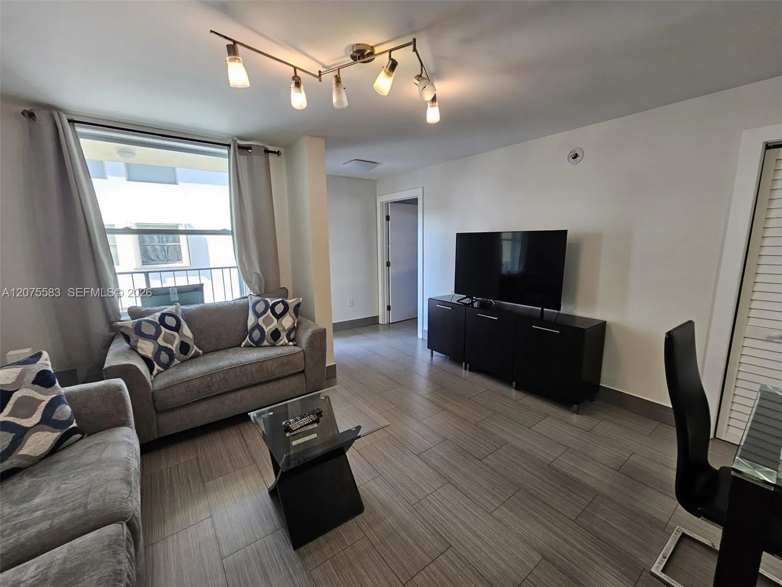 En Renta 3605 Indian Creek Drive 404, Miami Beach, FL 33140, Miami Beach, FL 33140
