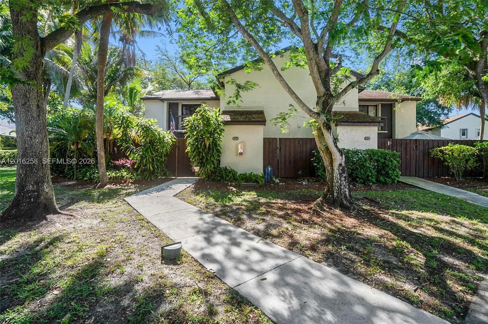 Vendido 3607 Cocoplum Circle 34104, Coconut Creek, FL 33063, Coconut Creek, FL 33063