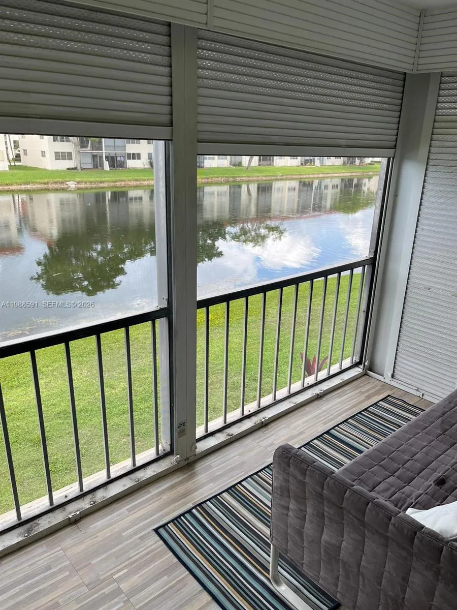 En Renta 361 S Hollybrook Drive 206, Pembroke Pines, FL 33025, Pembroke Pines, FL 33025