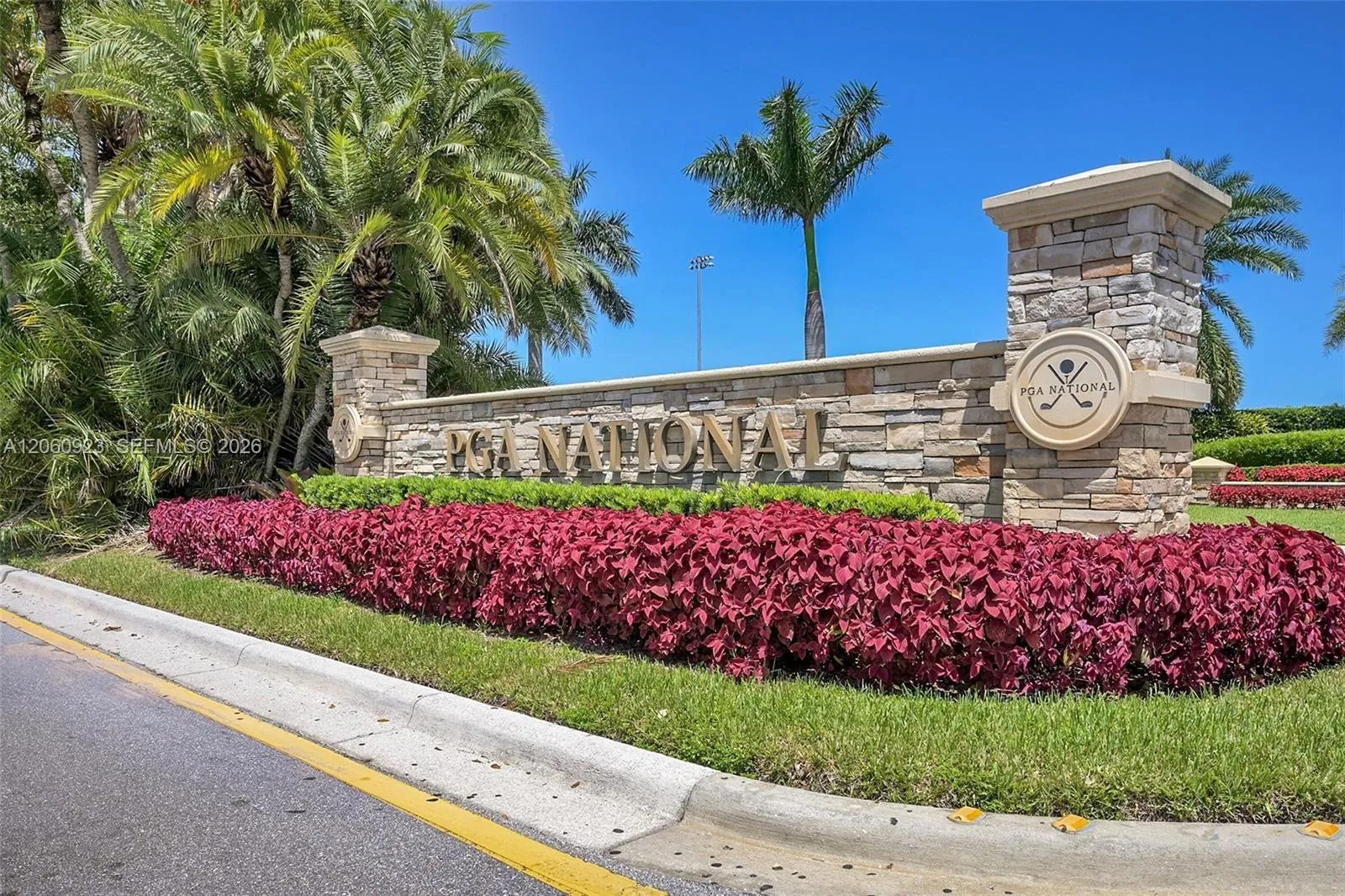 Foto de propiedad en 362 Prestwick Circle 3, Palm Beach Gardens, FL 33418 Palm Beach Gardens con MLS# 