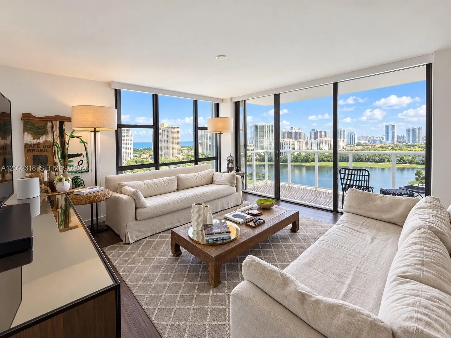 En Venta 3625 N Country Club Drive 2003, Aventura, FL 33180, Aventura, FL 33180