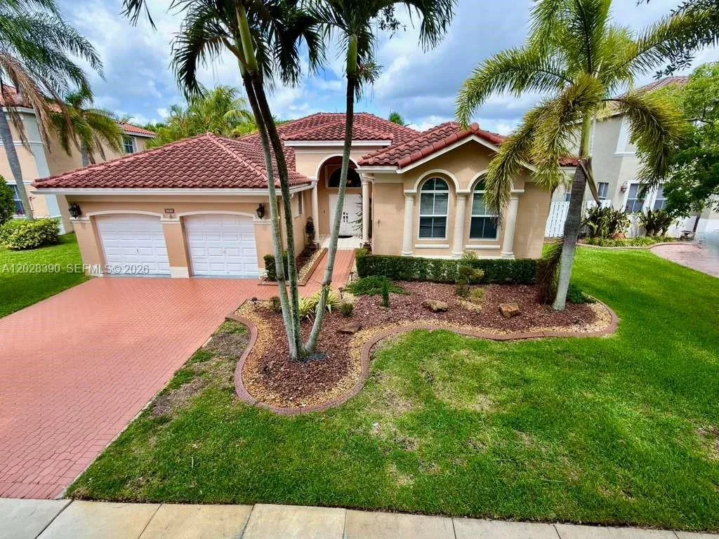 Foto de propiedad en 3626 SW 161st Terrace, Miramar, FL 33027 Miramar con MLS# 