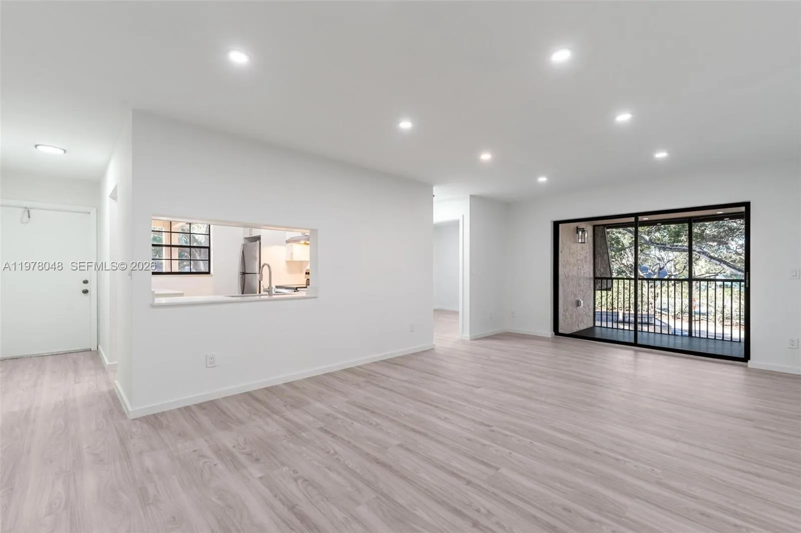 Foto de propiedad en 3631 NW 94th Avenue 6G, Sunrise, FL 33351 Sunrise con MLS# 