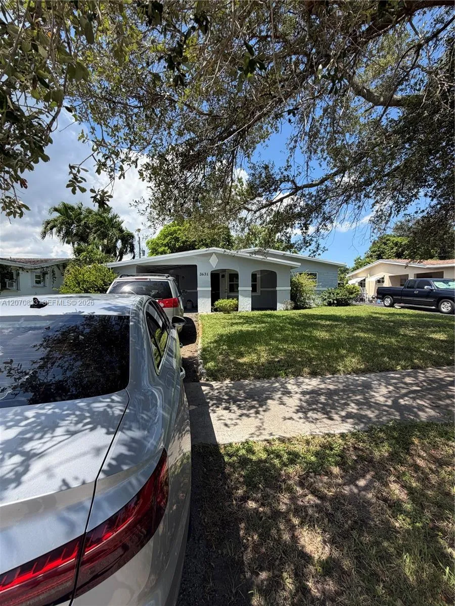Foto de propiedad en 3631 NW 9th Street, Lauderhill, FL 33311 Lauderhill con MLS# 
