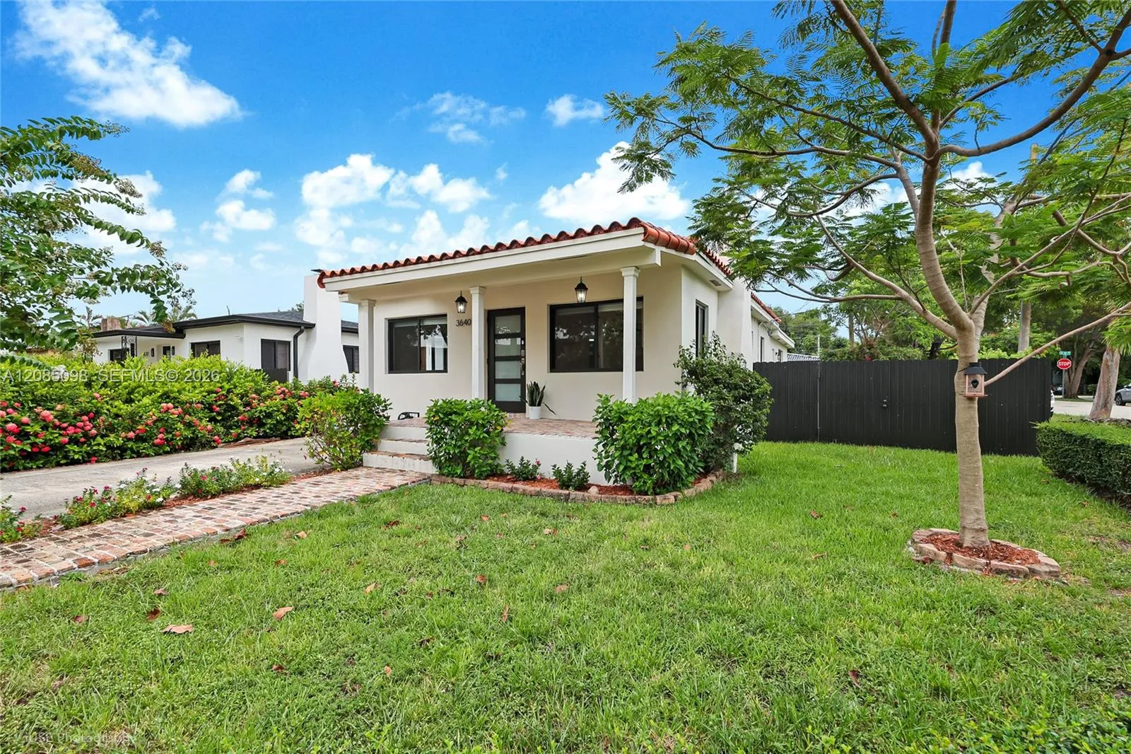 Foto de propiedad en 3640 SW 11th Street, Miami, FL 33135 Miami con MLS# 