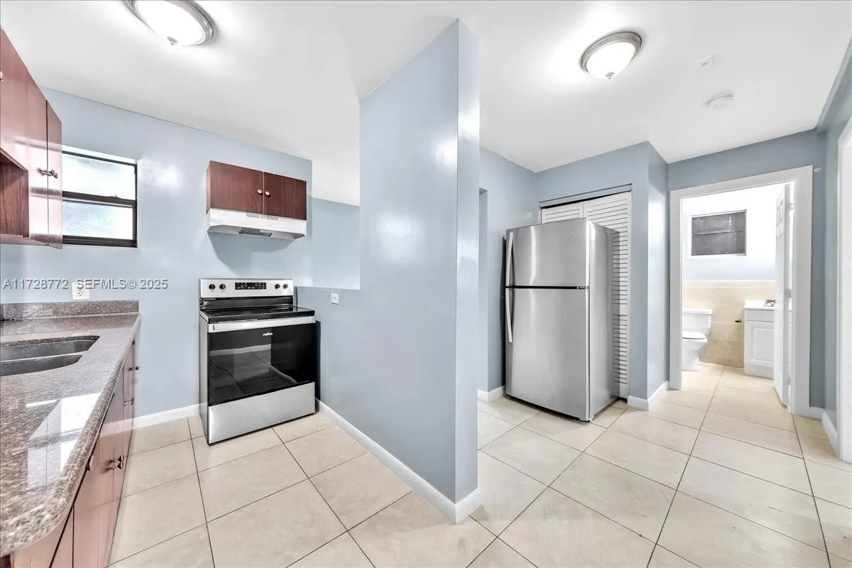 En Renta 365 NW 8th Street 211, Miami, FL 33136, Miami, FL 33136